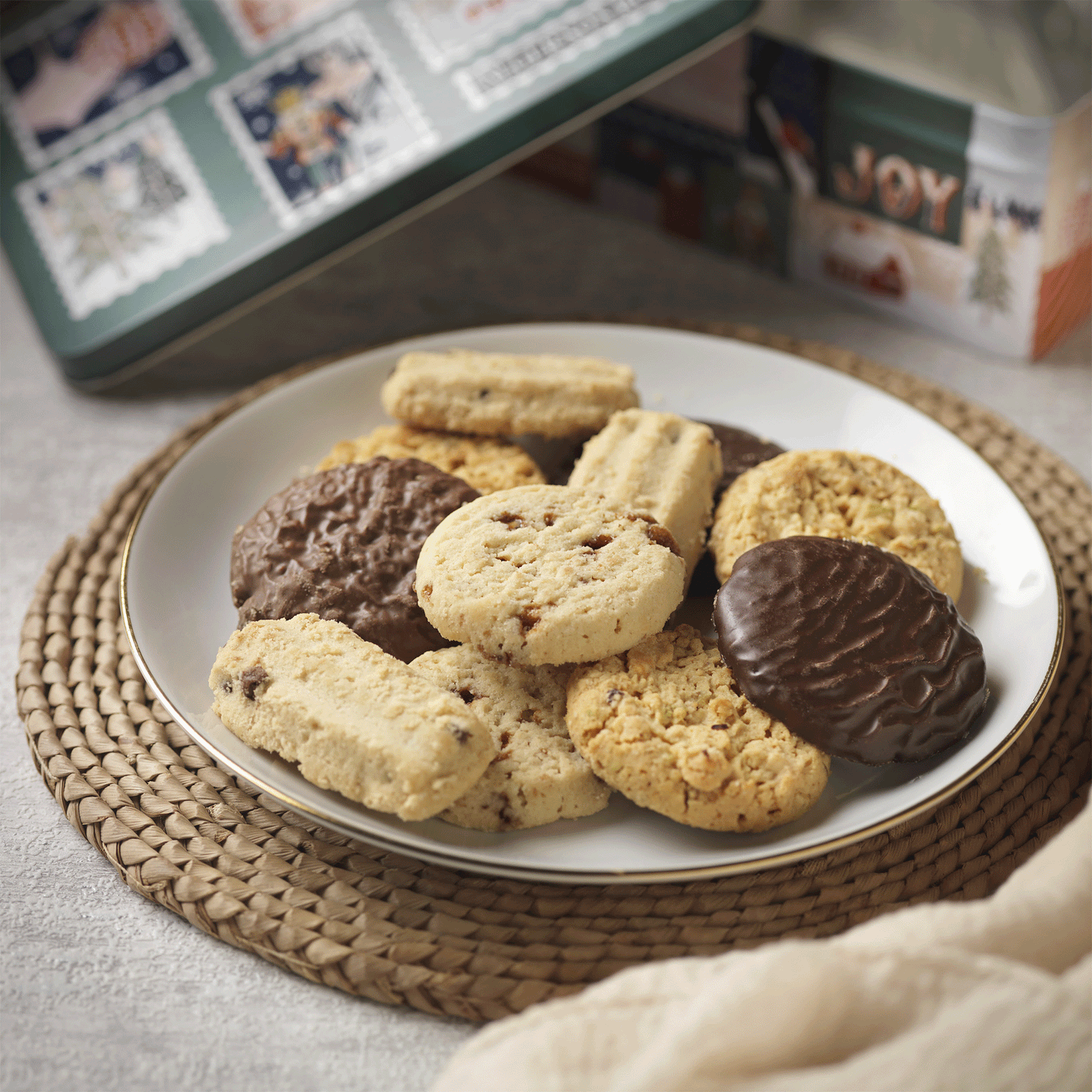 Festive Biscuit Tin